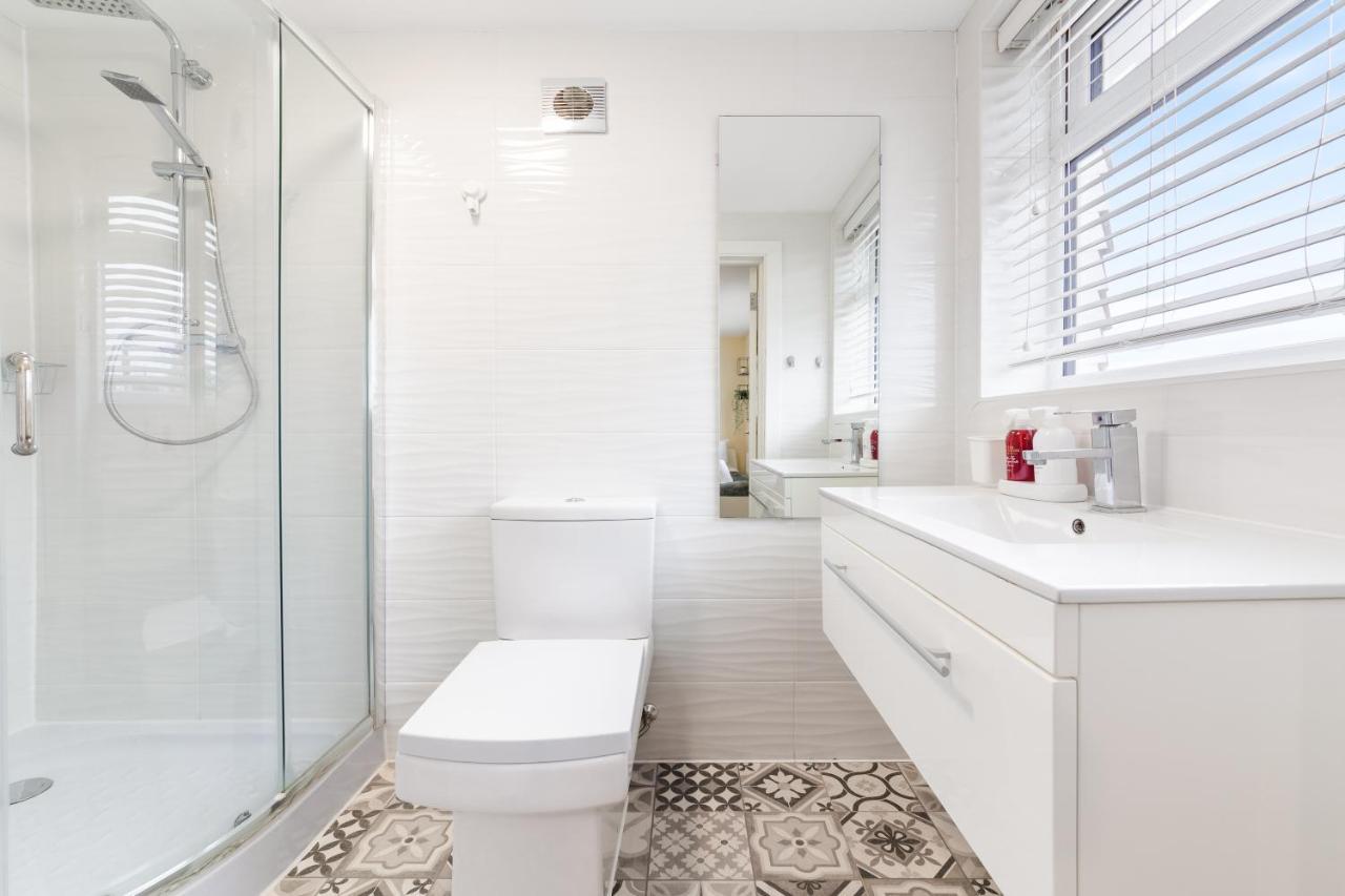 Twickenham Homes Isleworth Esterno foto