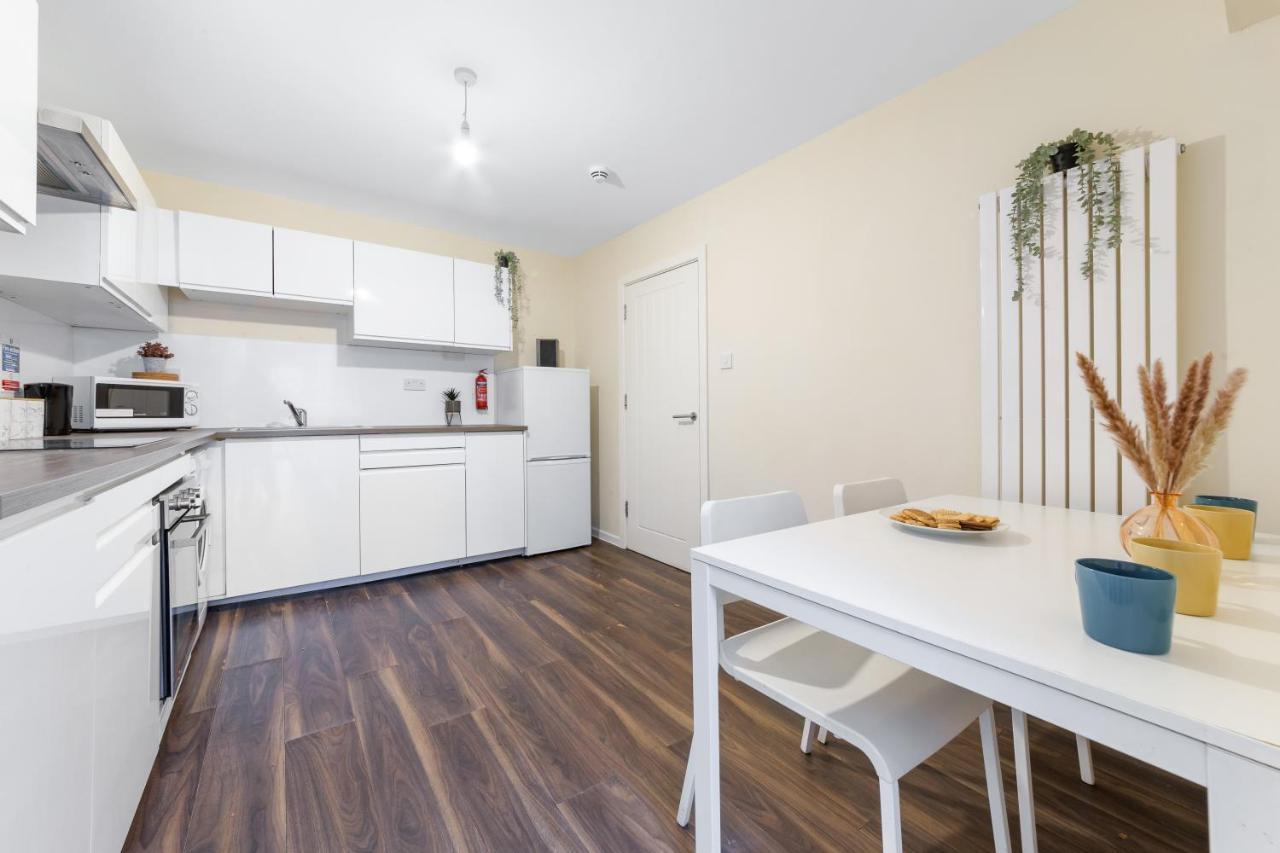 Twickenham Homes Isleworth Esterno foto