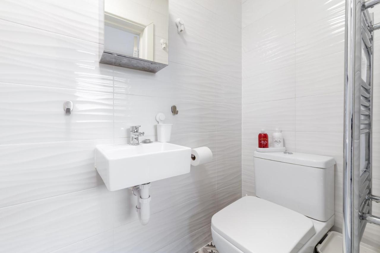 Twickenham Homes Isleworth Esterno foto