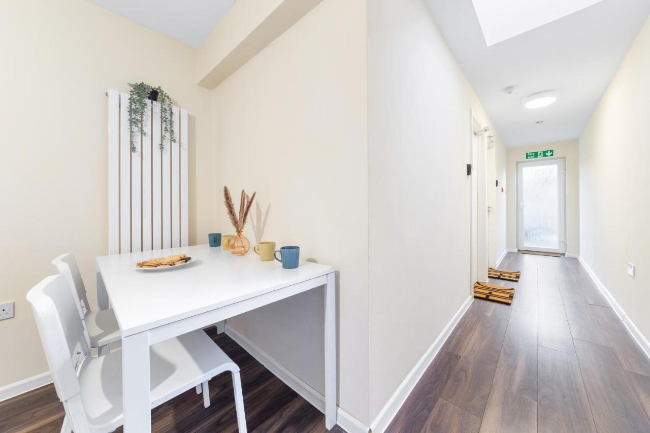 Twickenham Homes Isleworth Esterno foto